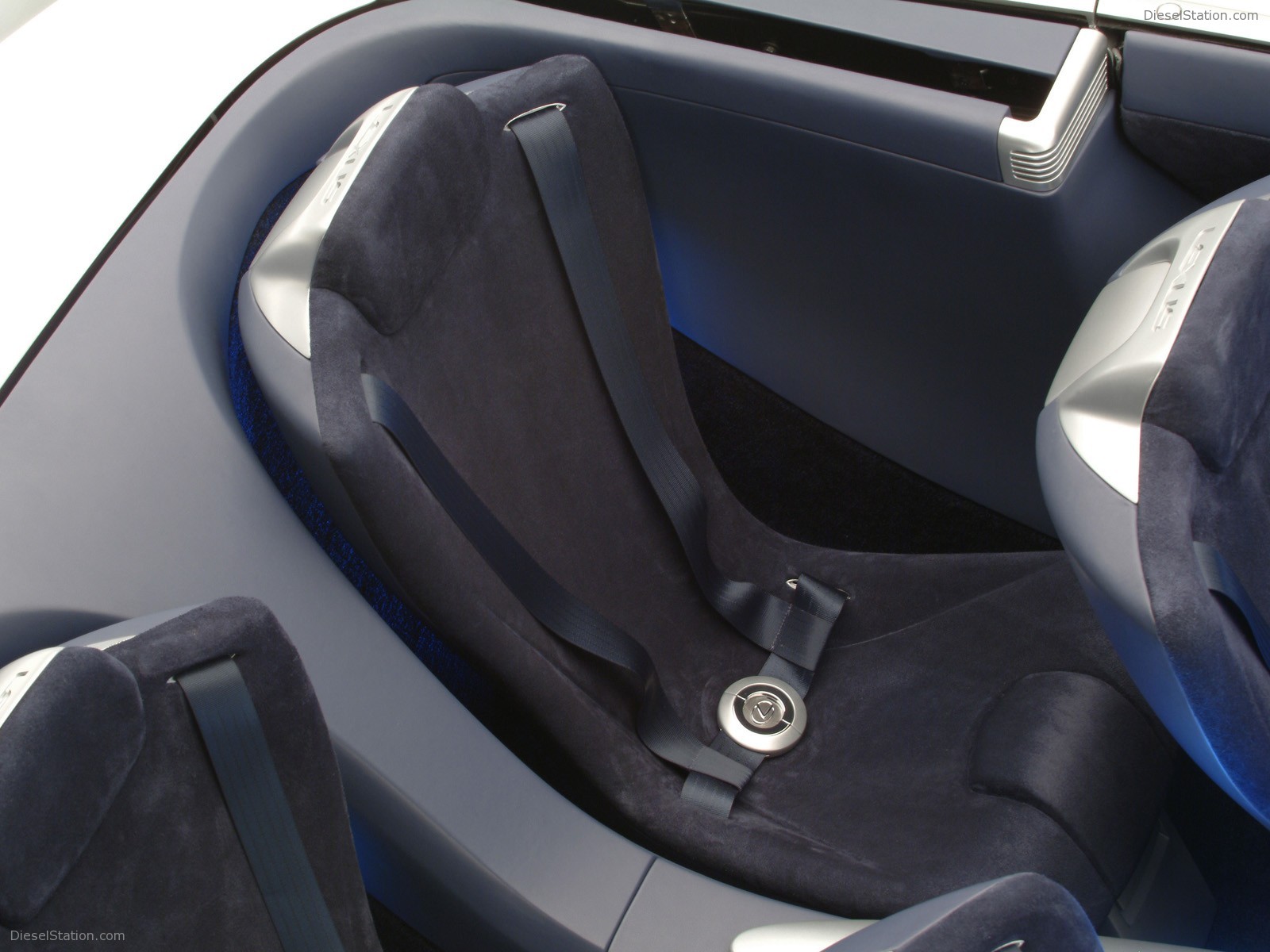 Lexus LF-C Concept